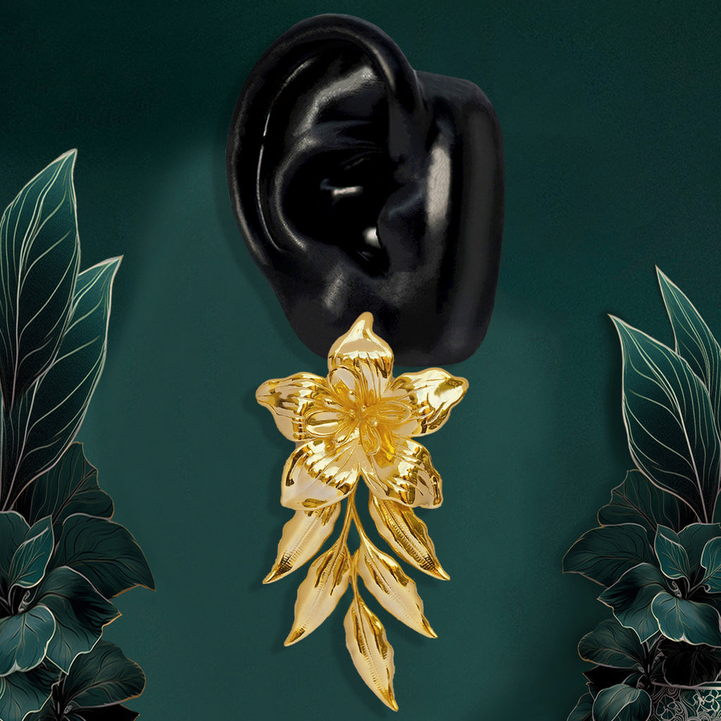 I Am Summertime - Gold Flower Earring Stacks